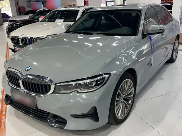 Фотография автомобиля — BMW 3 Series