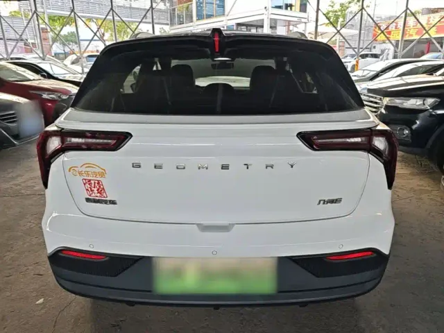Geely Geometry E Firefly — Фото автомобиля 5
