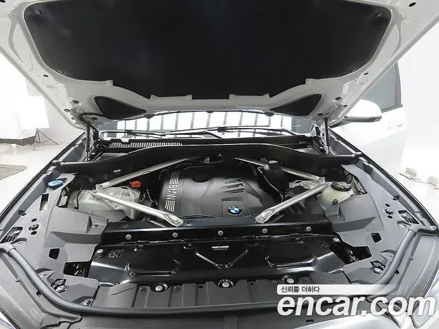 BMW X5 xDrive 40i M Sport — Фото автомобиля 8