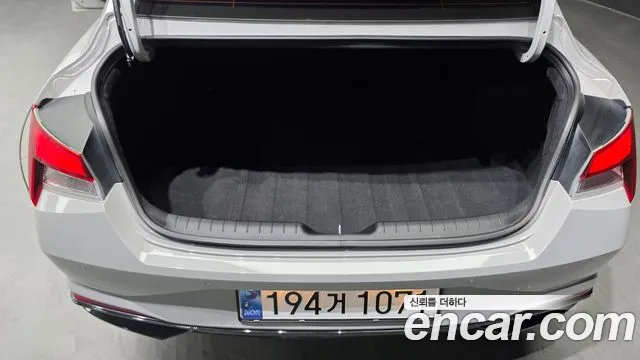Hyundai AVANTE Smart — Фото автомобиля 20