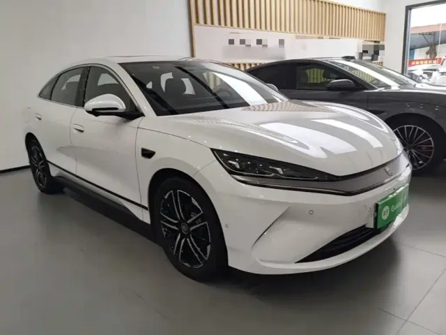 BYD Qin L — Фото автомобиля 3