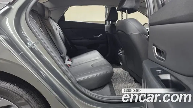 Hyundai Avante CN7 — Фото автомобиля 10