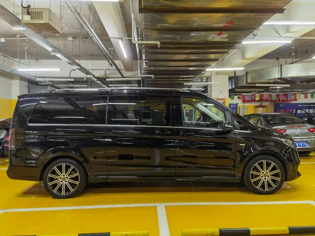Mercedes-Benz V-Class — Фото автомобиля 10