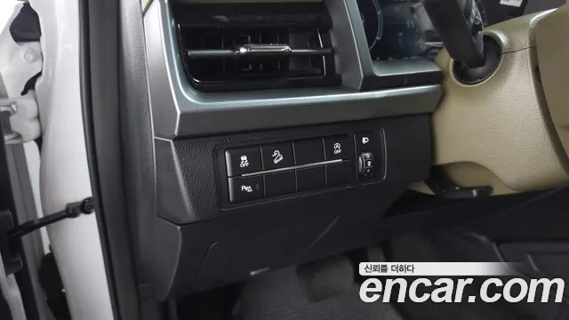 KG_Mobility_Ssangyong Rexton Новый Rexton Sport Дизель 2.2 4WD — Фото автомобиля 18