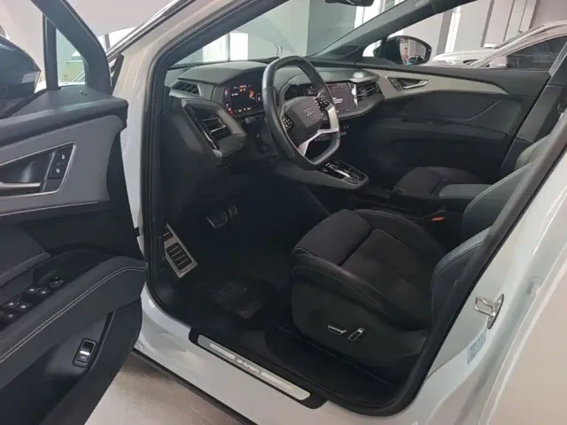 Audi Q5 e-tron — Фото автомобиля 20