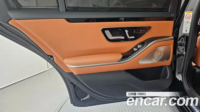 Mercedes-Benz S-Class — Фото автомобиля 23