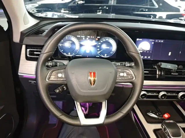 Hongqi HS5 — Фото автомобиля 10