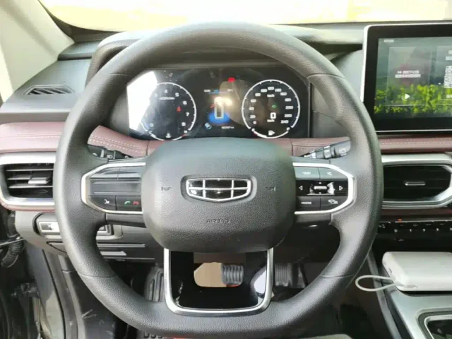 Geely Haoyue — Фото автомобиля 10
