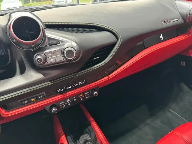 Ferrari F8 — Фото автомобиля 7