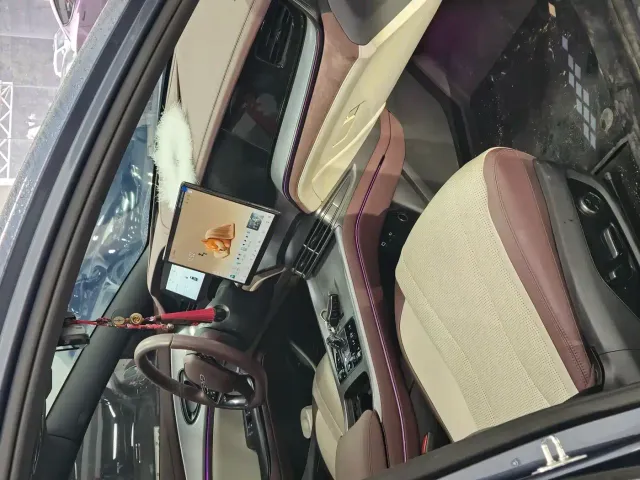 BYD Seal 07 DM-i — Фото автомобиля 8