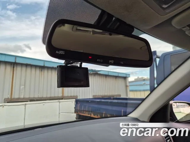 Hyundai Venue — Фото автомобиля 11
