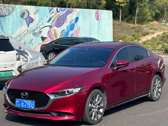 Фотография автомобиля — Mazda Axela