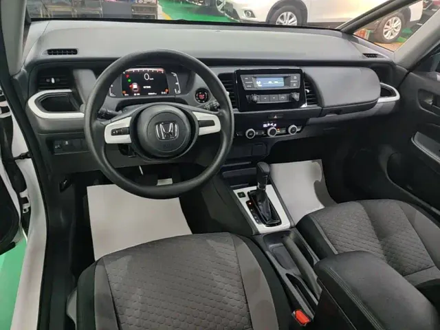 Honda Fit — Фото автомобиля 9