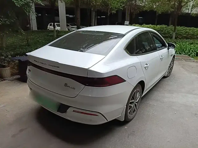 BYD Qin PLUS — Фото автомобиля 6