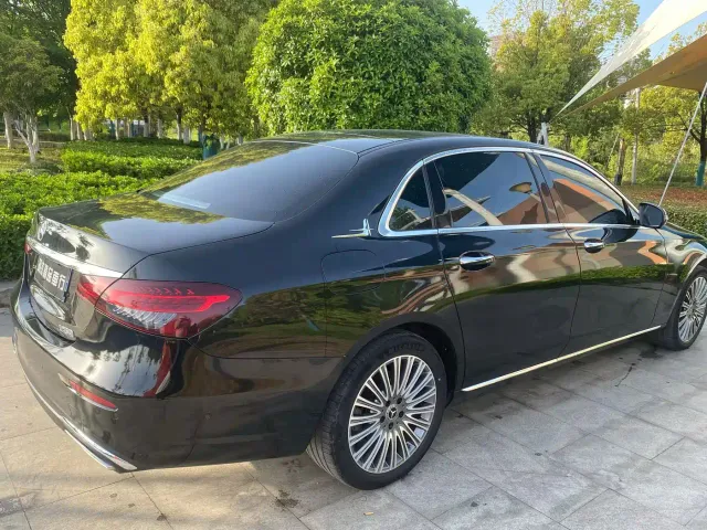 Mercedes-Benz E-Class — Фото автомобиля 9