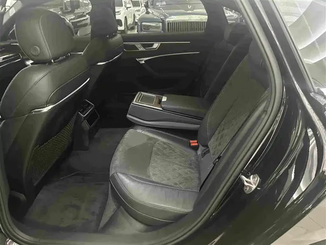 Audi A6L — Фото автомобиля 12