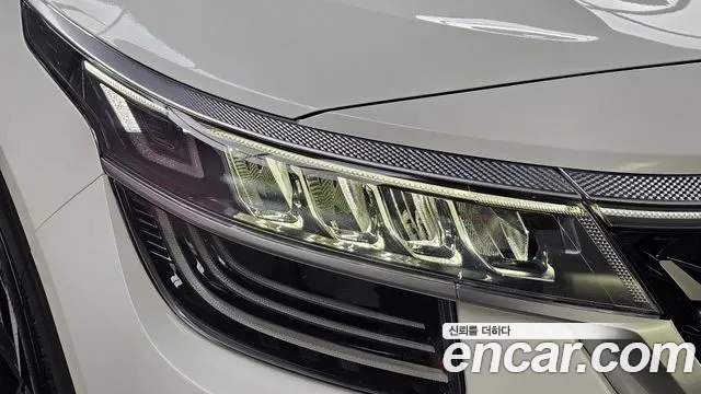 Kia Seltos Seltos Бензин 1.6 Turbo 4WD — Фото автомобиля 15