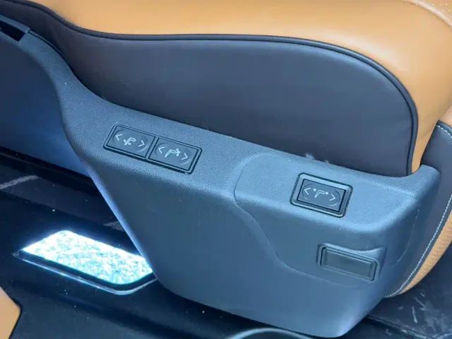 Toyota Sienna — Фото автомобиля 11