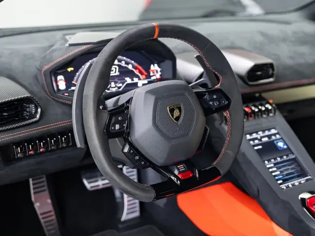Lamborghini Huracan — Фото автомобиля 10