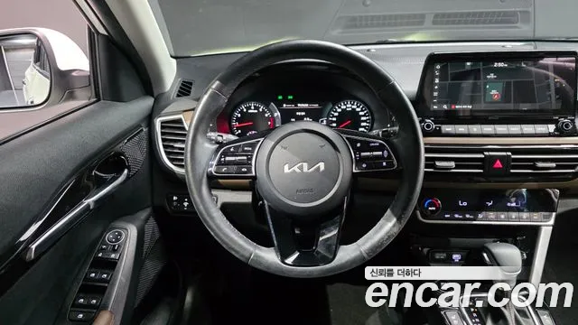 Kia Seltos Seltos Бензин 1.6 турбо 2WD — Фото автомобиля 13