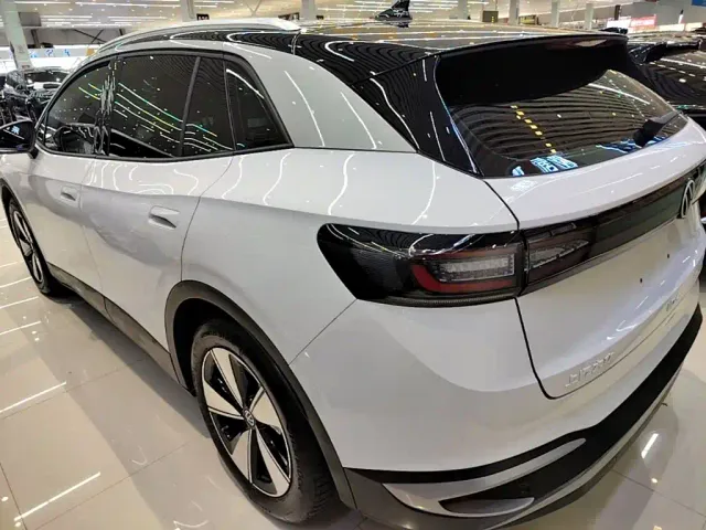 Volkswagen ID.4 X — Фото автомобиля 4