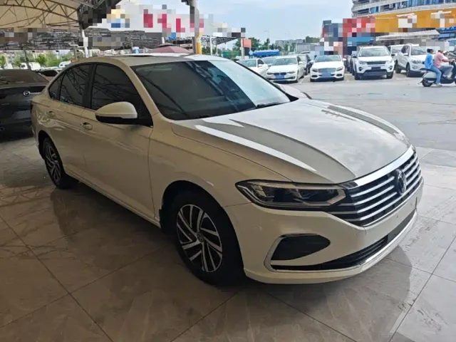 Volkswagen Lavida — Фото автомобиля 3