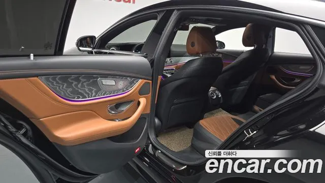 Mercedes-Benz AMG GT 4 двери 43 4MATIC+ — Фото автомобиля 25