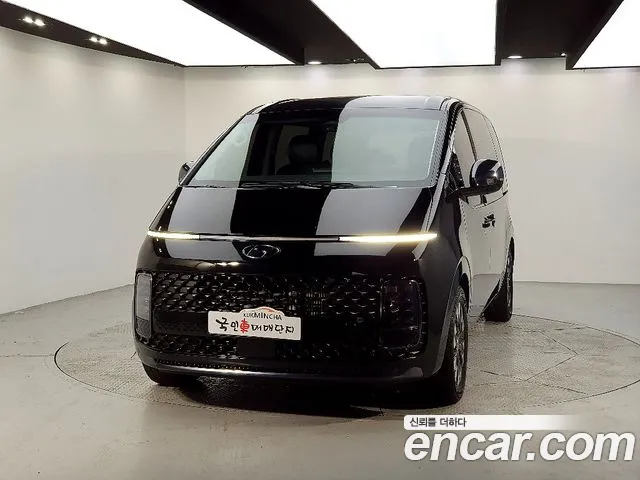 Hyundai Staria Staria Lounge 9 мест — Фото автомобиля 2