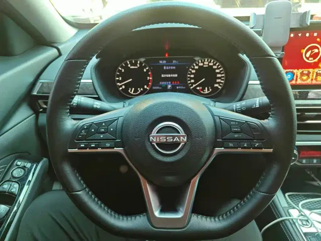 Nissan Teana — Фото автомобиля 5