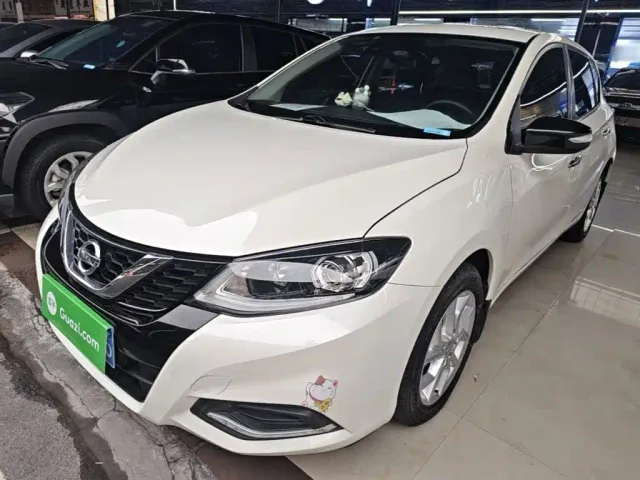 Фотография автомобиля — Nissan Tiida