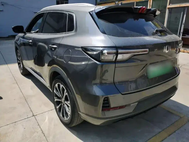 Changan Qiyuan Q05 — Фото автомобиля 4