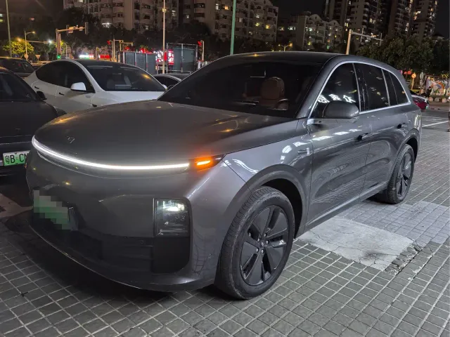 Фотография автомобиля — Li Auto L6
