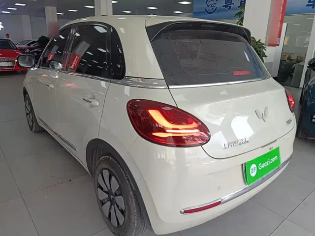 Wuling Bingo — Фото автомобиля 4