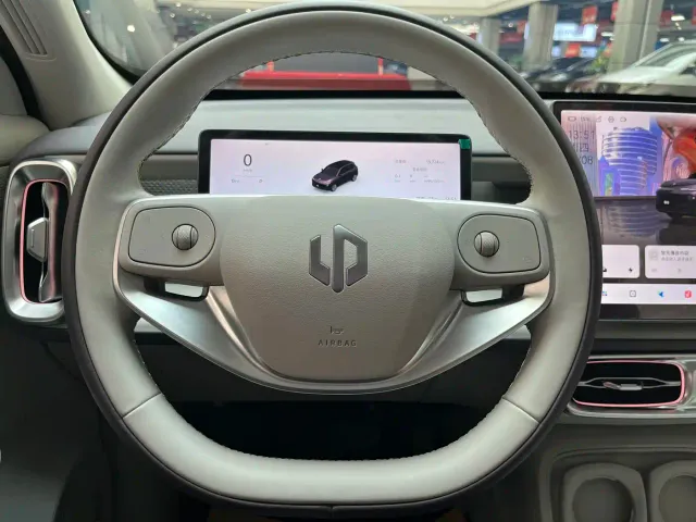 Leapmotor B10 — Фото автомобиля 4