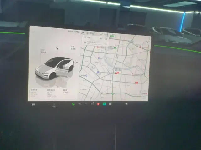 Tesla Model Y — Фото автомобиля 12