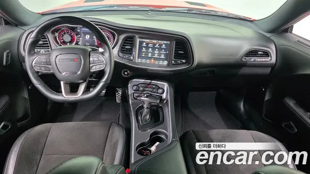 Dodge Challenger — Фото автомобиля 7