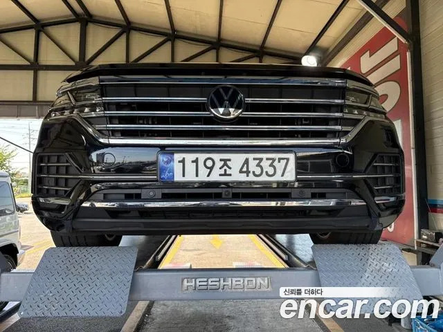 Фотография автомобиля — Volkswagen Touareg Generation 3