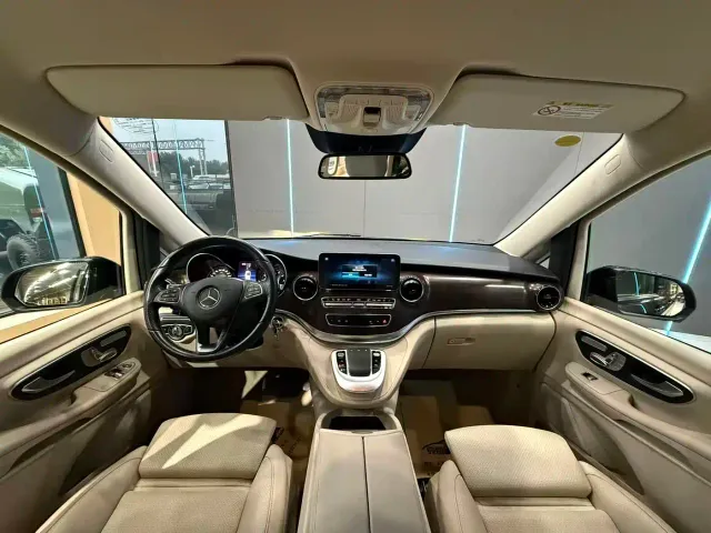 Mercedes-Benz V-Class — Фото автомобиля 9