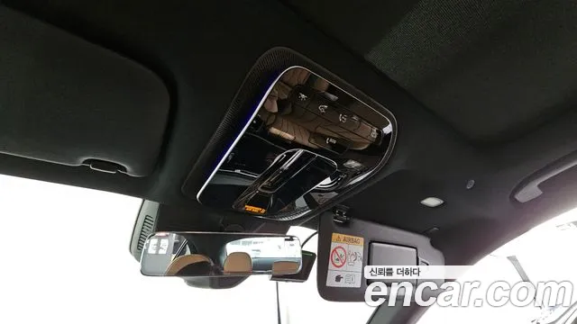 Mercedes-Benz E-Class — Фото автомобиля 27