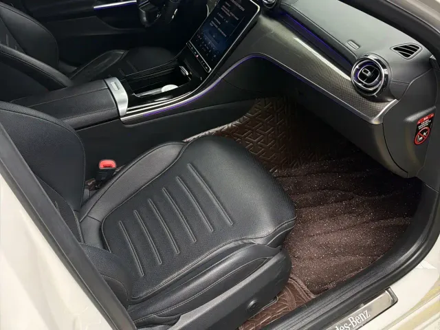 Mercedes-Benz C-Class — Фото автомобиля 8