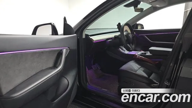 Tesla Model Y — Фото автомобиля 15