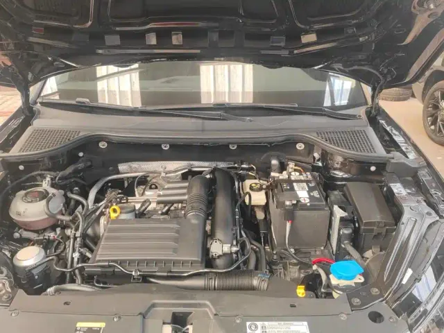 Skoda Karoq — Фото автомобиля 10