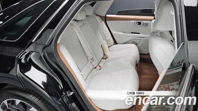Hyundai Grandeur GN7 — Фото автомобиля 11