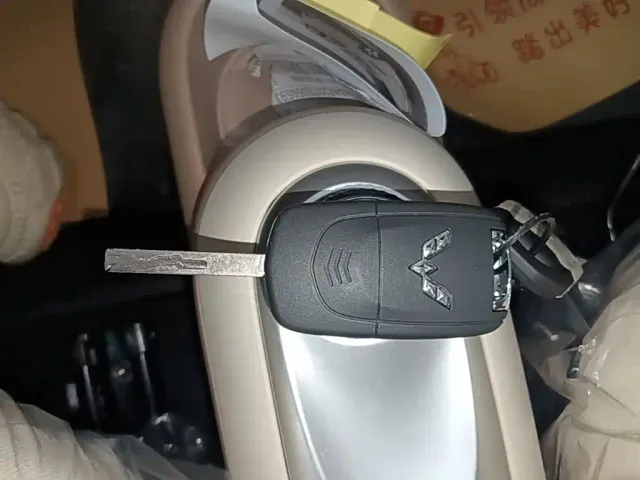 Wuling Hongguang Mini EV — Фото автомобиля 8