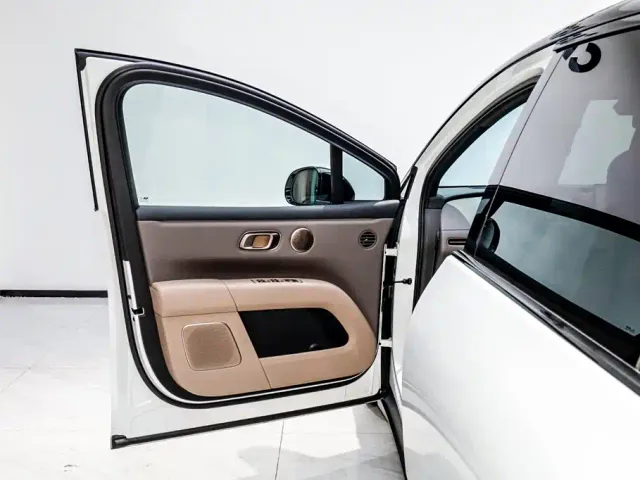 Li Auto i6 — Фото автомобиля 8