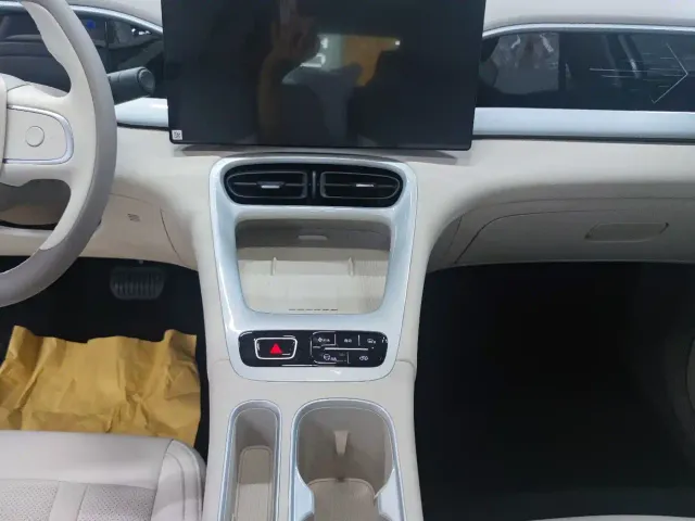 Geely Starry Wish — Фото автомобиля 8