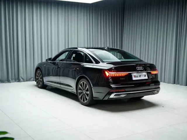 Audi A6L — Фото автомобиля 9