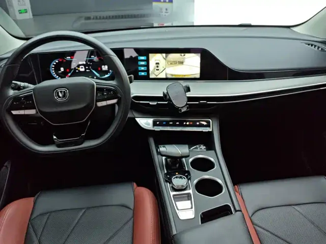 Changan Eado — Фото автомобиля 12