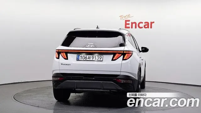 Hyundai Tucson Tucson (NX4) Бензин 1.6 турбо 2WD — Фото автомобиля 4