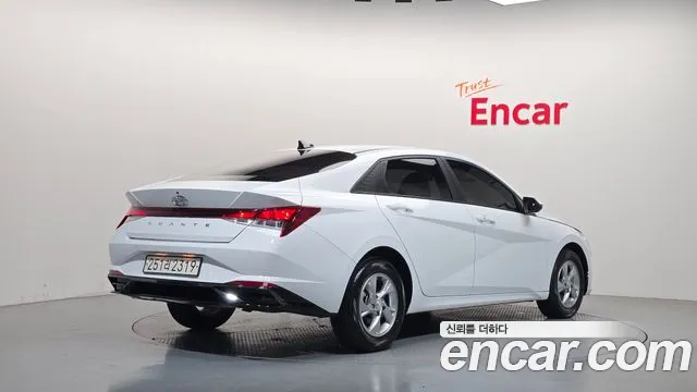 Hyundai Avante CN7 — Фото автомобиля 2